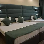 Отель Neva 2*