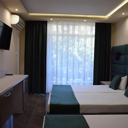 מלון Neva קיטן