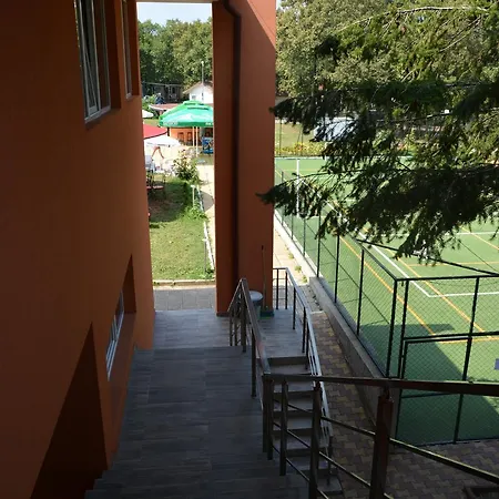 فندق Neva كيتن