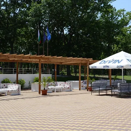 فندق Neva كيتن